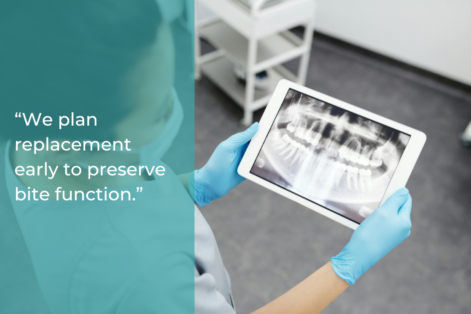 A person wearing blue gloves holds a tablet displaying a dental X-ray; a quote about what to expect after tooth extraction and planning early tooth replacement is shown on the left.